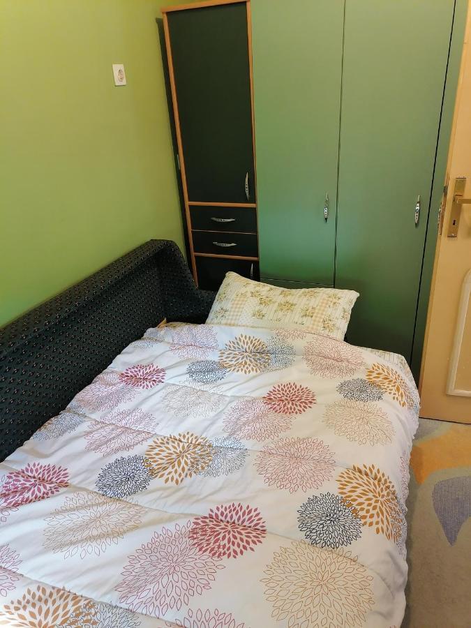 Kingston Apartment ปิโรต์ ภายนอก รูปภาพ